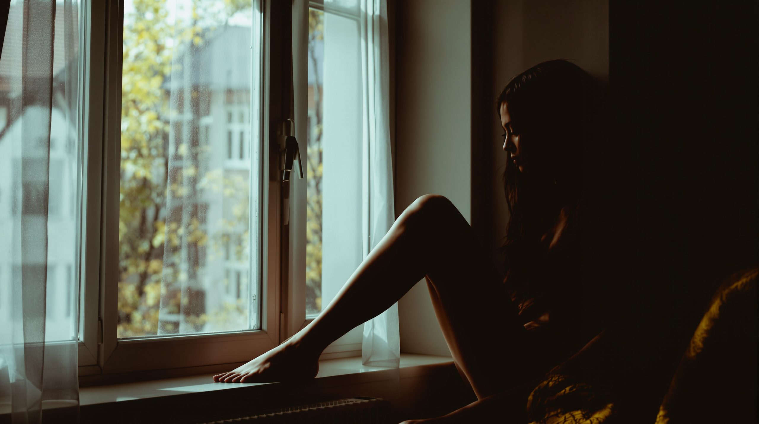 silhouette_fenetre_lumiere