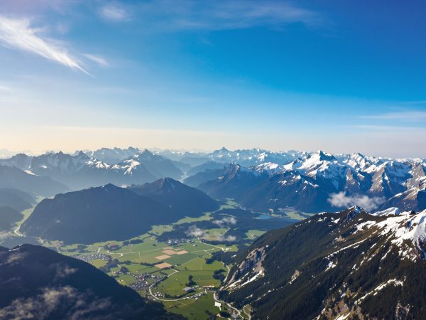 descente-parachute-montagne.